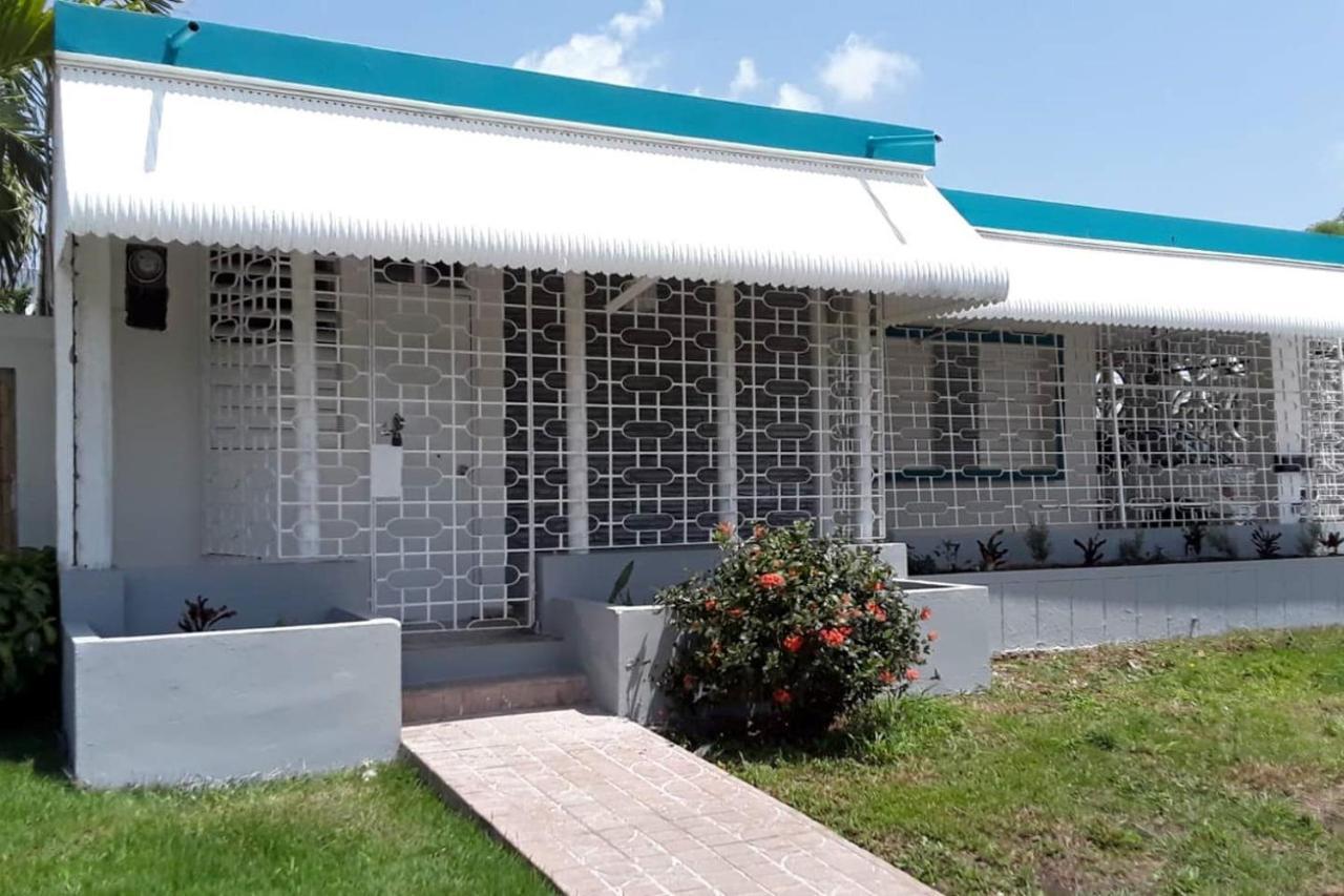 Casa Del Sol -Unit B Villa Баямон Екстериор снимка